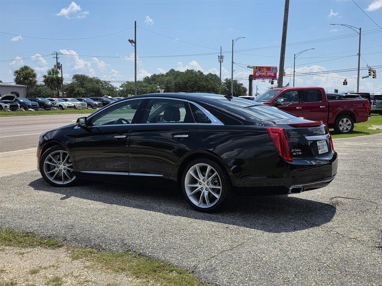 Cadillac XTS Premium 2013
