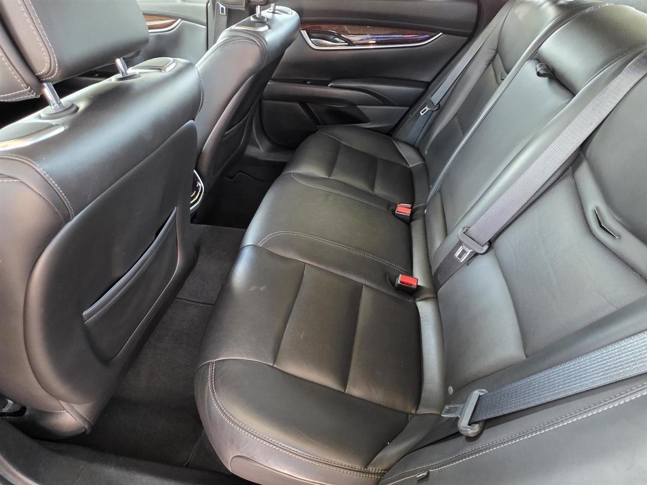 Cadillac XTS Premium 2013