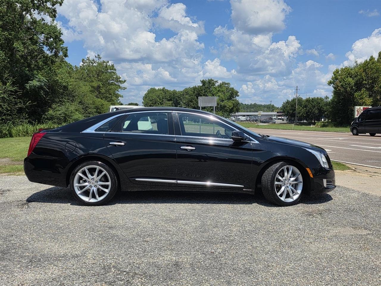 Cadillac XTS Premium 2013