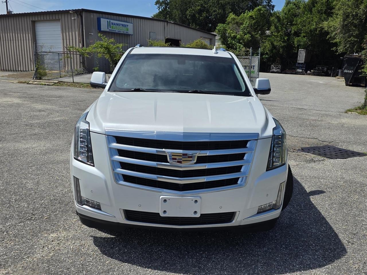 Cadillac Escalade Standard 2WD 2017