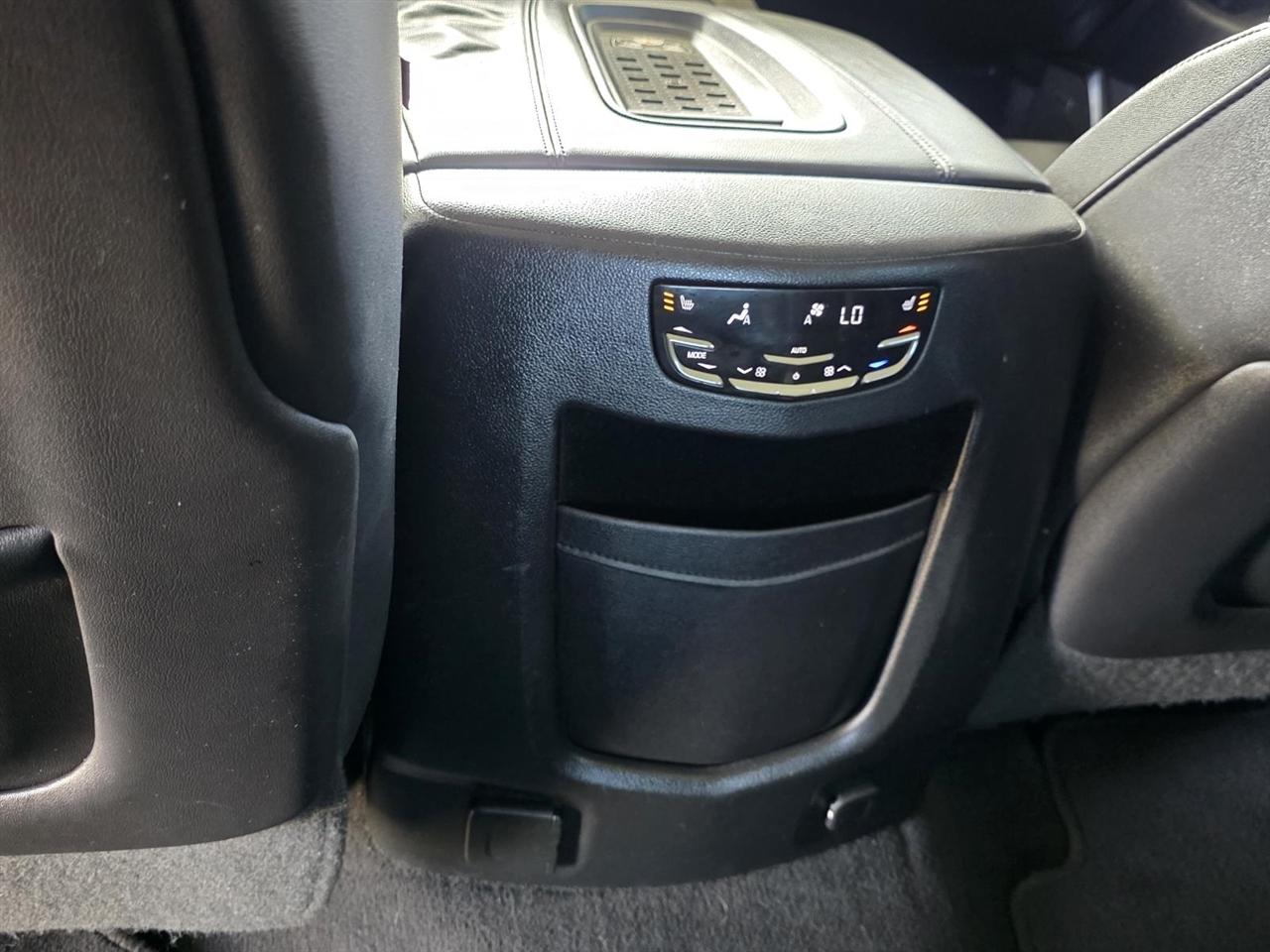 Cadillac Escalade Standard 2WD 2017