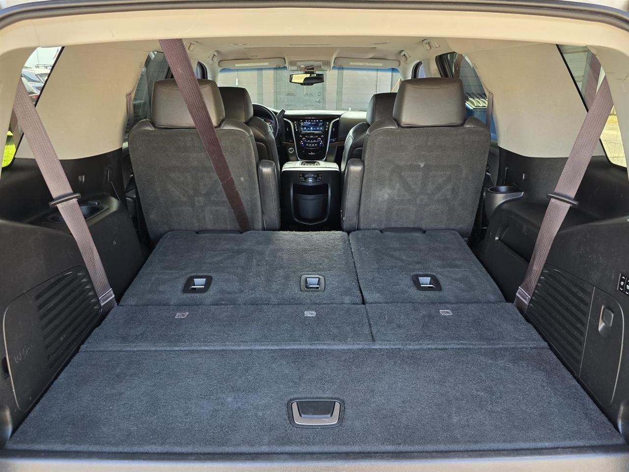 Cadillac Escalade Standard 2WD 2017