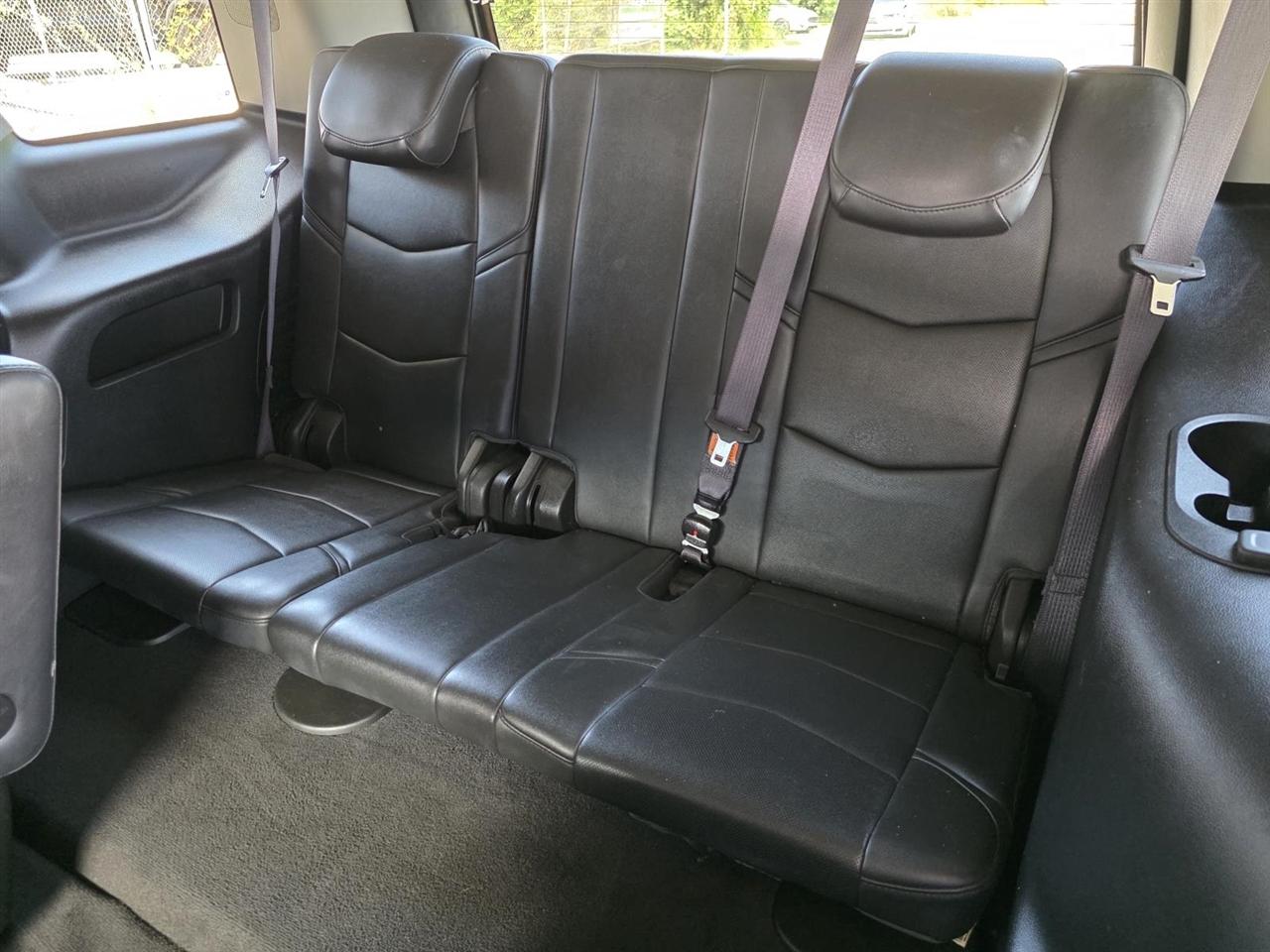 Cadillac Escalade Standard 2WD 2017