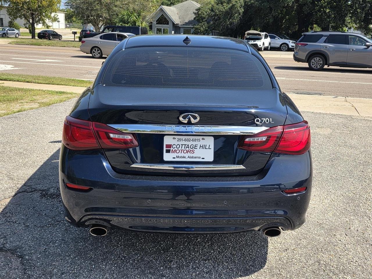 Infiniti Q70 L 3.7 2015