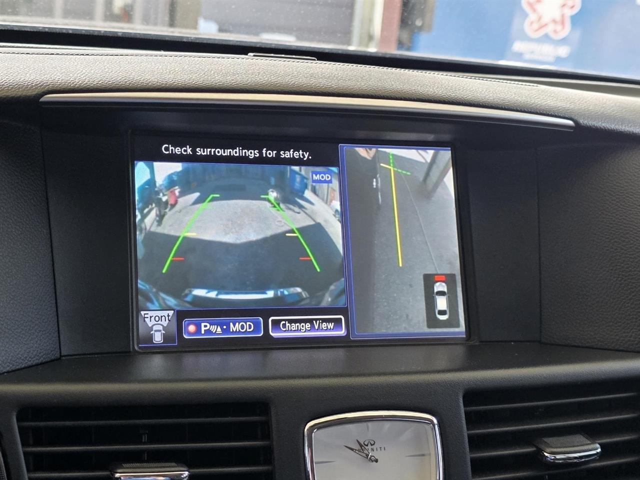 Infiniti Q70 L 3.7 2015