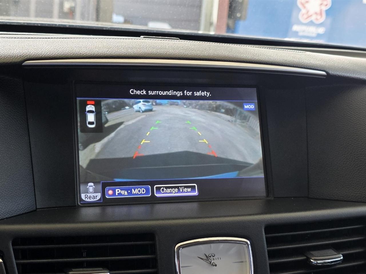 Infiniti Q70 L 3.7 2015