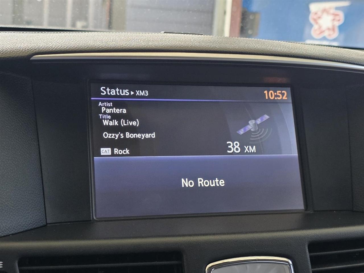 Infiniti Q70 L 3.7 2015