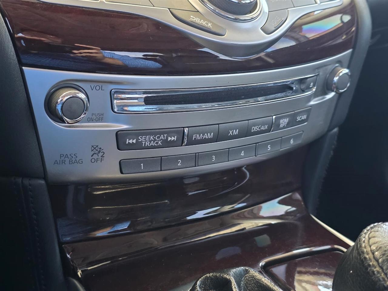 Infiniti Q70 L 3.7 2015