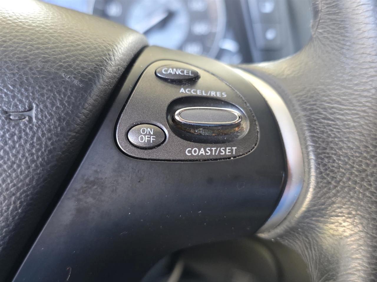 Infiniti Q70 L 3.7 2015