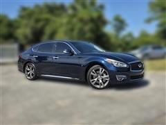 2015 Infiniti Q70 