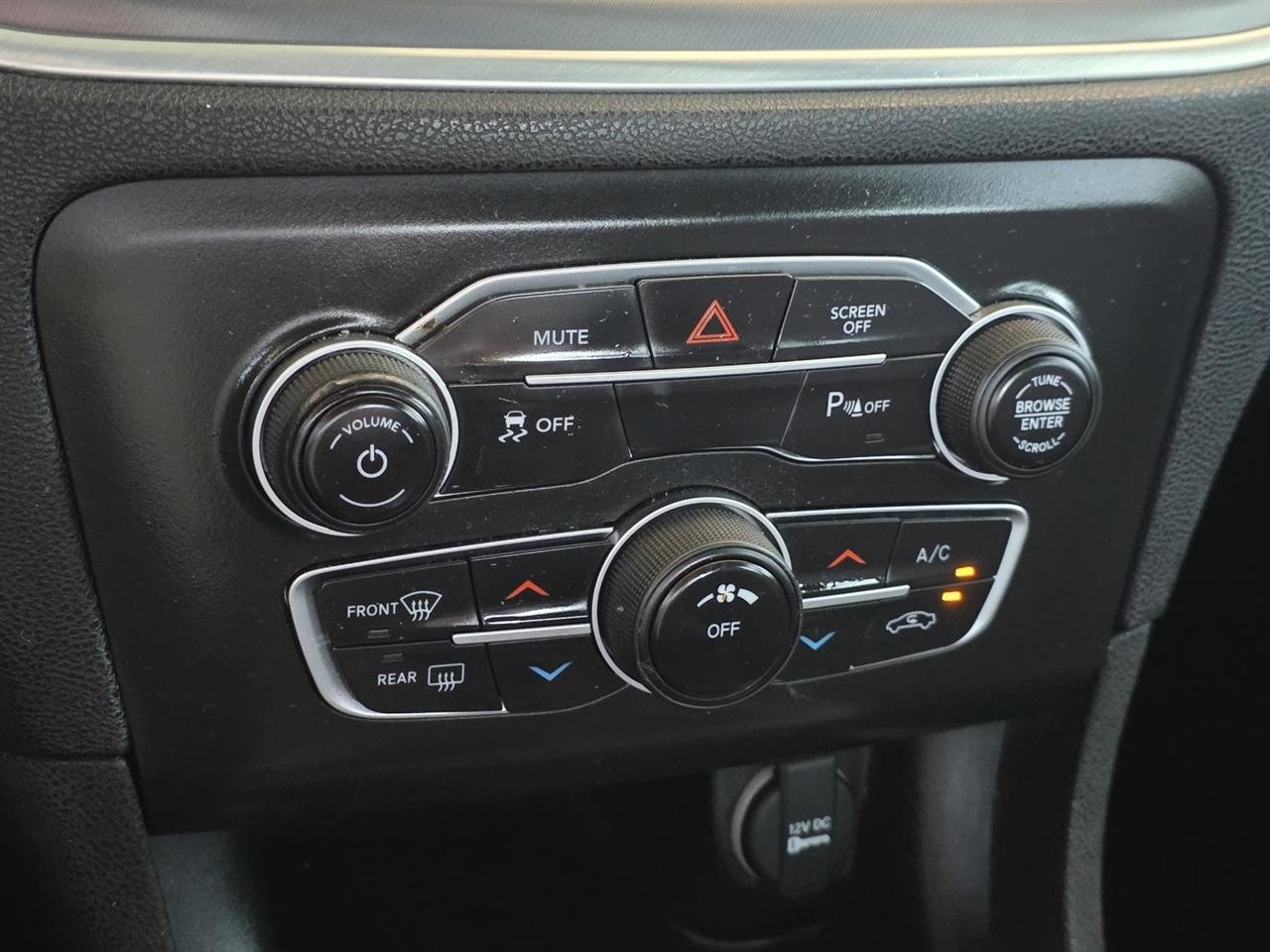 Dodge Charger SXT 2021