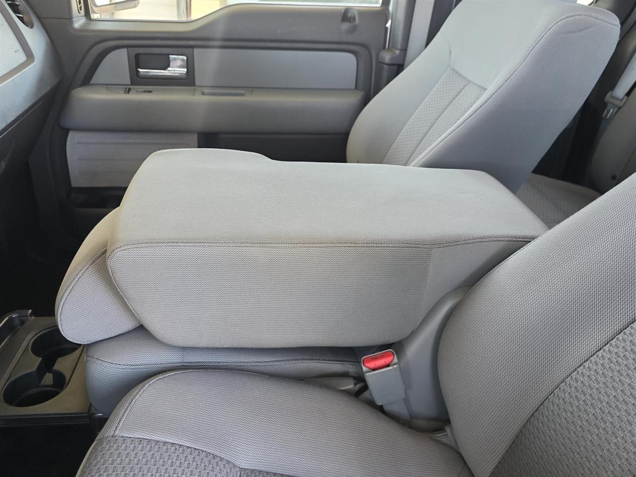 Ford F-150 XL SuperCab 8-ft. Bed 2WD 2013