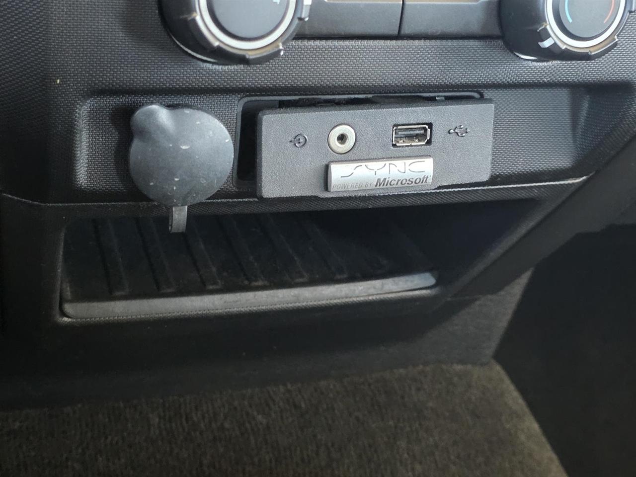 Ford F-150 XL SuperCab 8-ft. Bed 2WD 2013