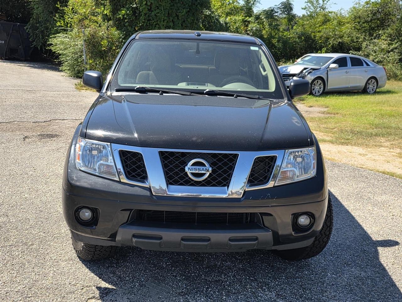 Nissan Frontier SL Crew Cab 5AT 4WD 2016