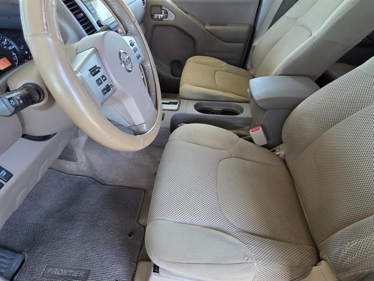 Nissan Frontier SL Crew Cab 5AT 4WD 2016
