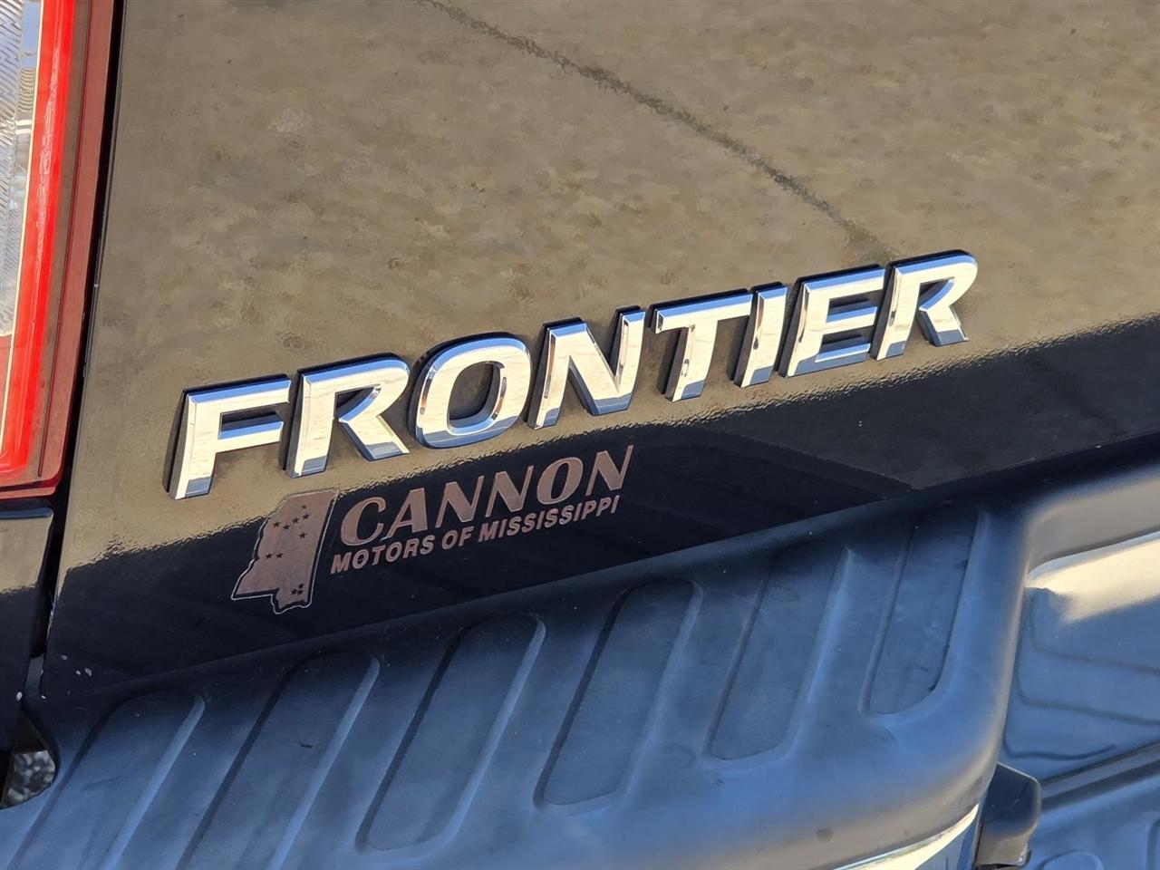 Nissan Frontier SL Crew Cab 5AT 4WD 2016