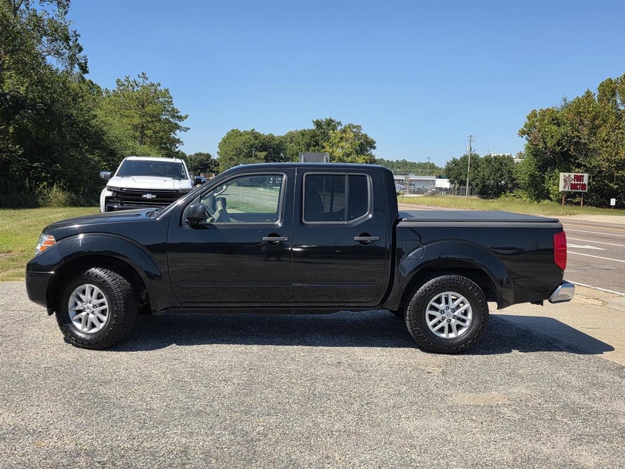 Nissan Frontier SL Crew Cab 5AT 4WD 2016