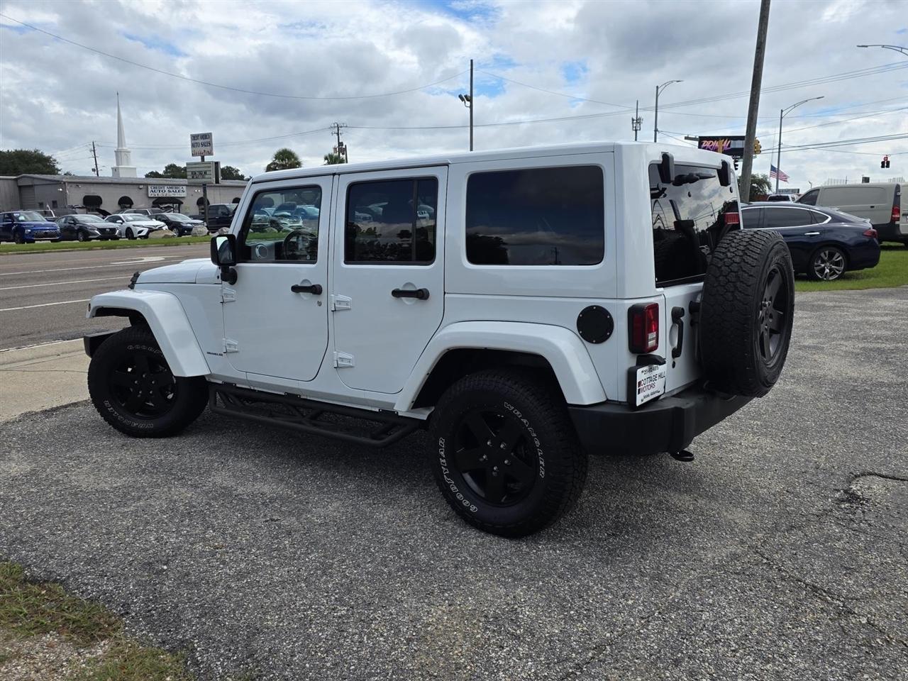 Jeep Wrangler Unlimited Sahara 4WD 2015