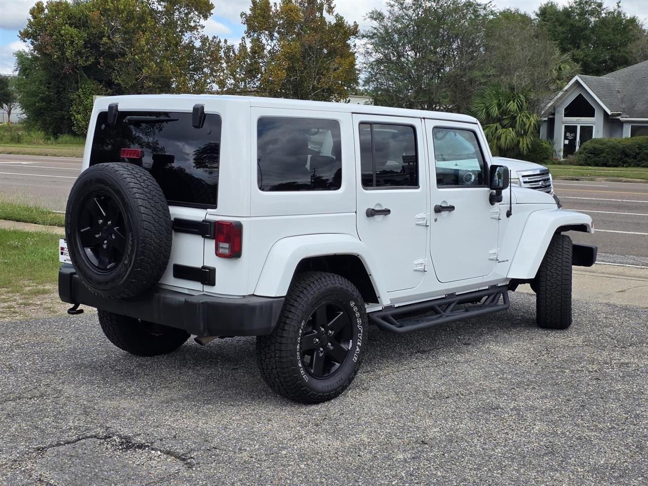 Jeep Wrangler Unlimited Sahara 4WD 2015