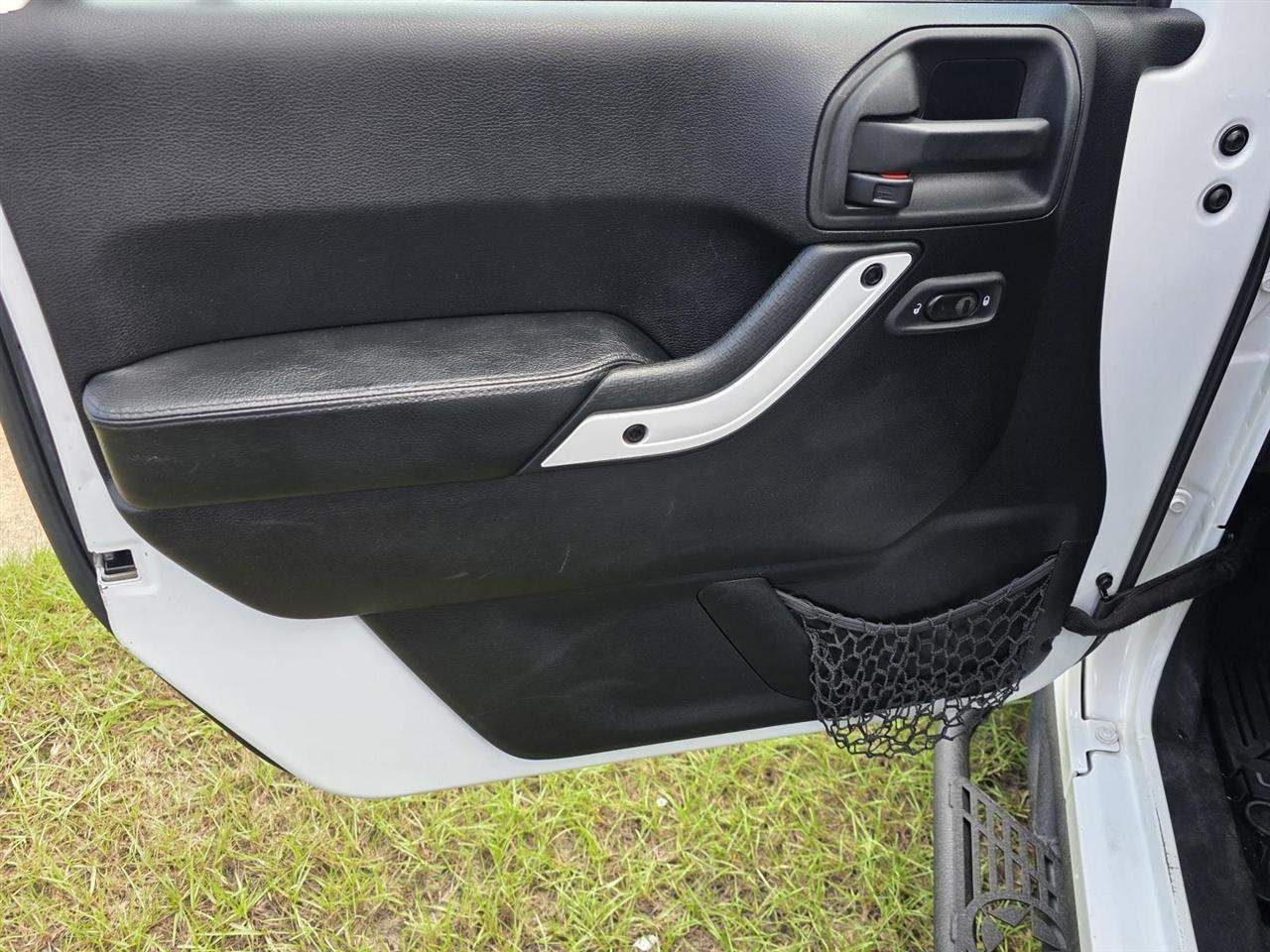 Jeep Wrangler Unlimited Sahara 4WD 2015