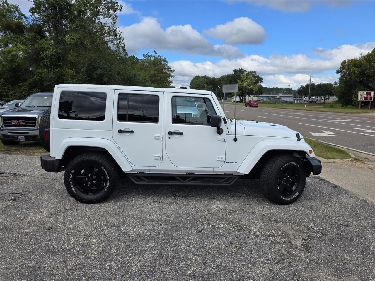 Jeep Wrangler Unlimited Sahara 4WD 2015