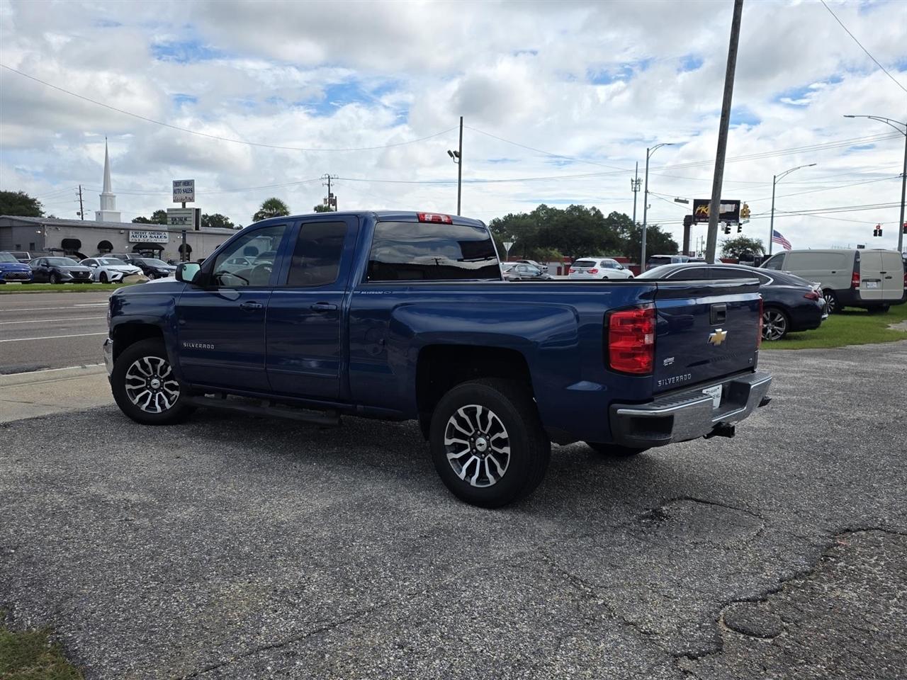 Chevrolet Silverado 1500 LT Double Cab 2WD 2017