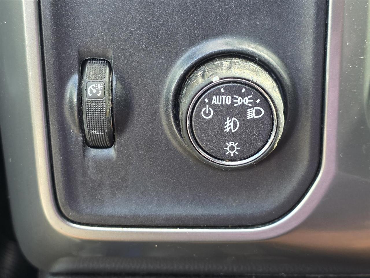 Chevrolet Silverado 1500 LT Double Cab 2WD 2017