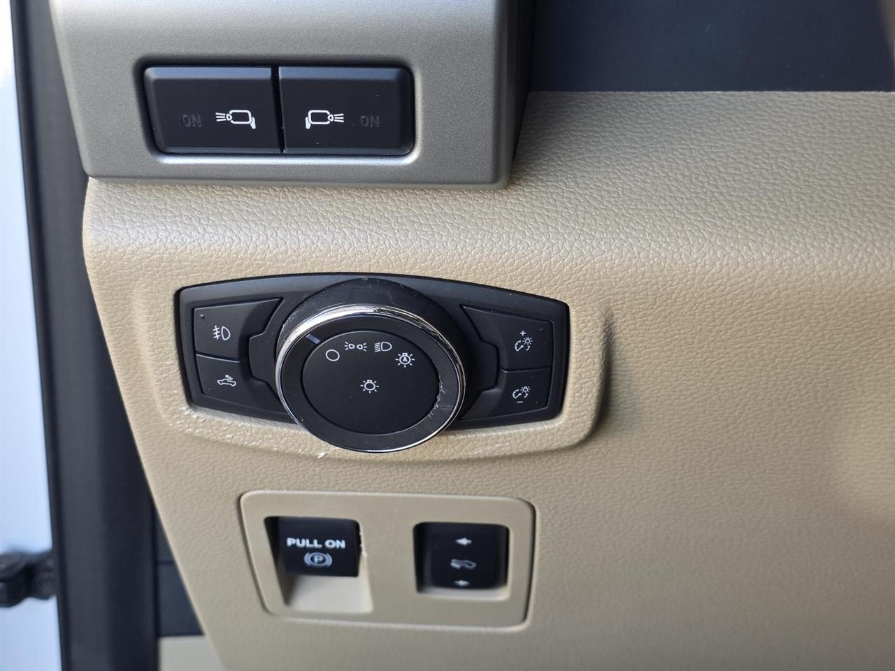 Ford F-150 XL SuperCrew 5.5-ft. Bed 4WD 2019