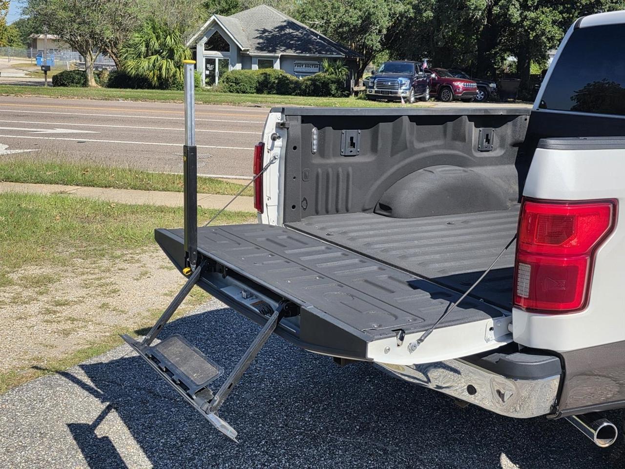 Ford F-150 XL SuperCrew 5.5-ft. Bed 4WD 2019