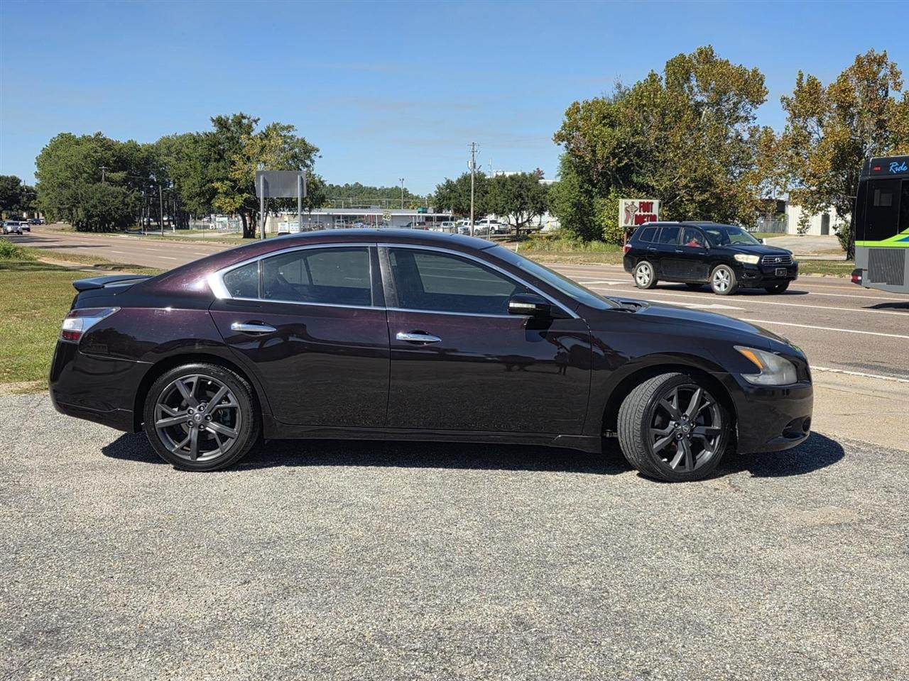 Nissan Maxima SV 2014