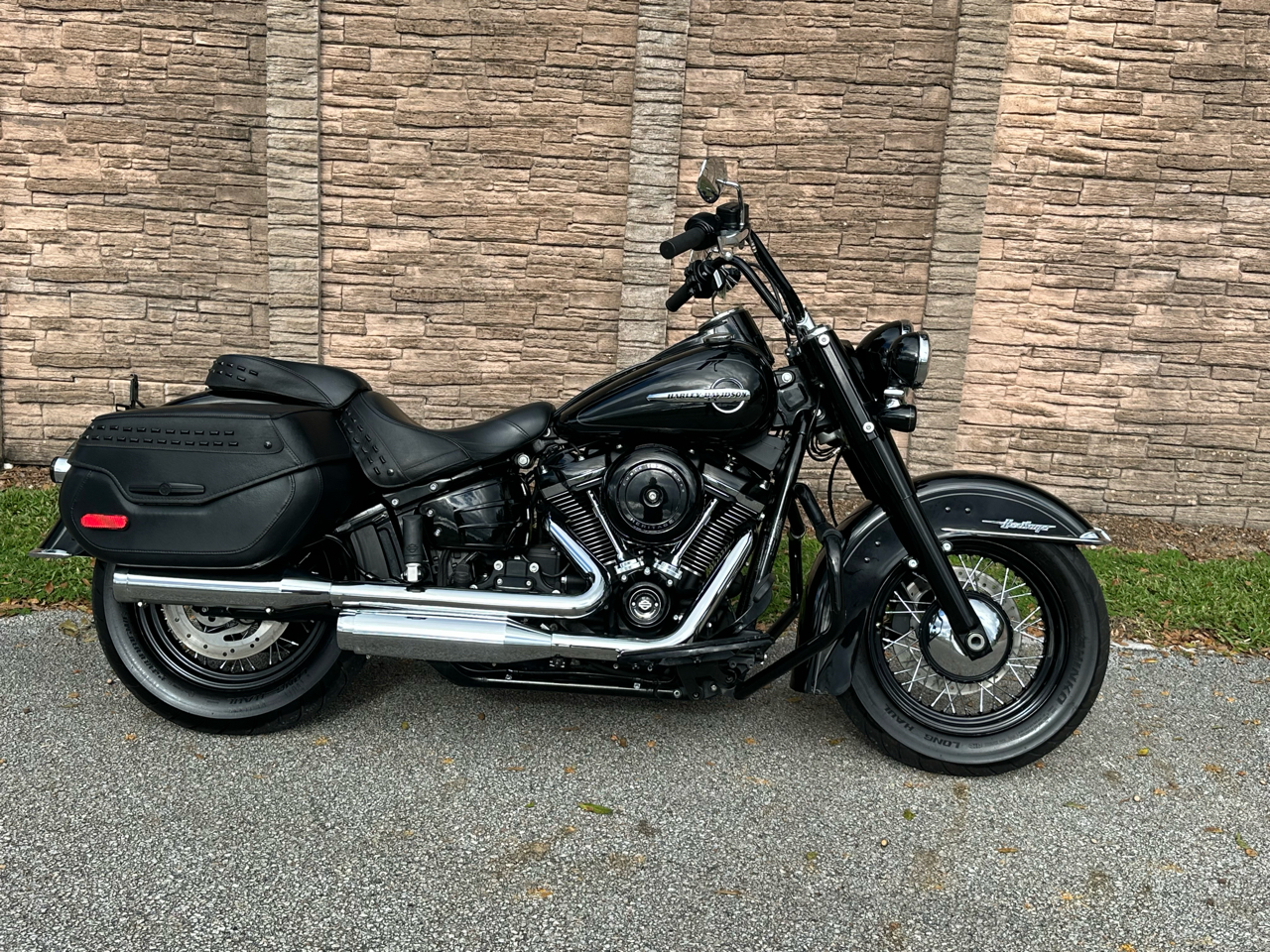 Harley-Davidson FLHC Heritage Classic  2018 Harley-Davidson FLHC Heritage Classic  2018