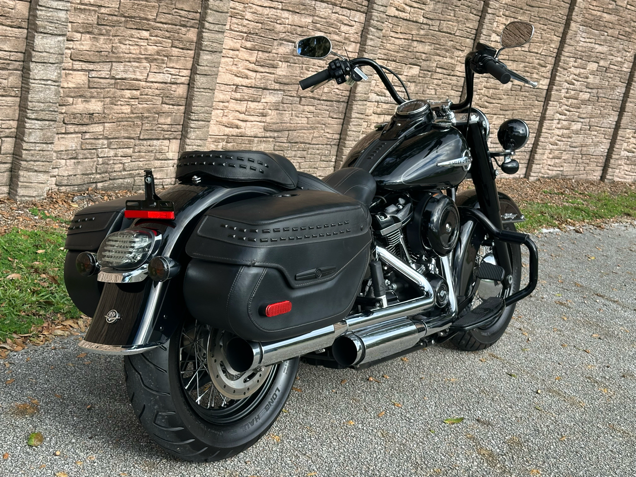 Harley-Davidson FLHC Heritage Classic  2018 Harley-Davidson FLHC Heritage Classic  2018