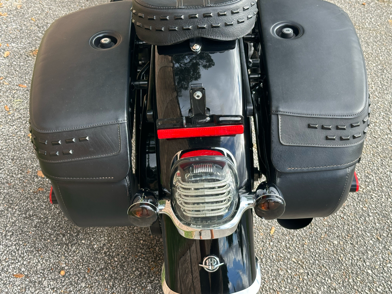 Harley-Davidson FLHC Heritage Classic  2018 Harley-Davidson FLHC Heritage Classic  2018