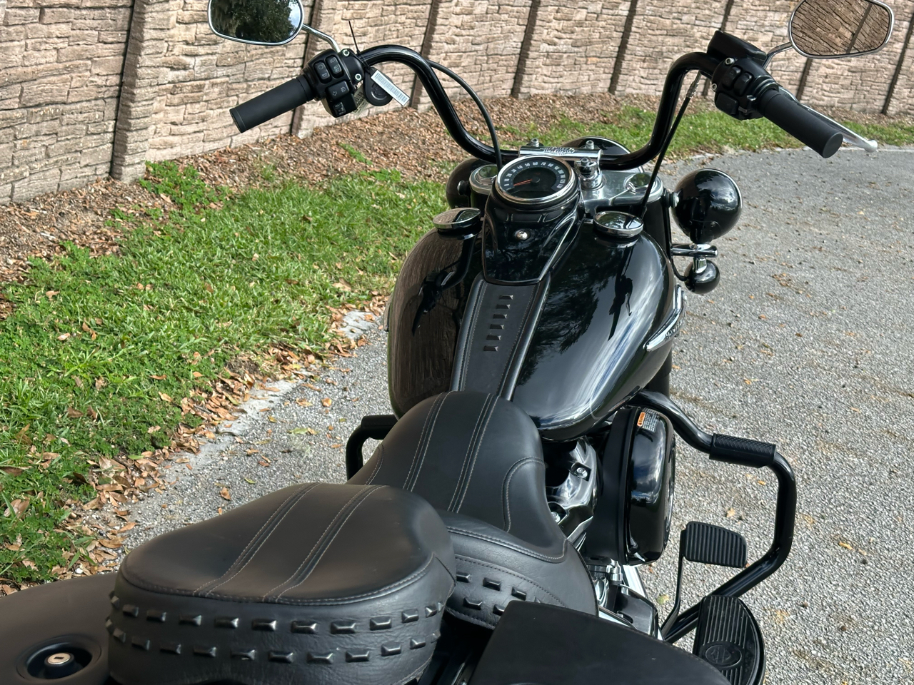 Harley-Davidson FLHC Heritage Classic  2018 Harley-Davidson FLHC Heritage Classic  2018