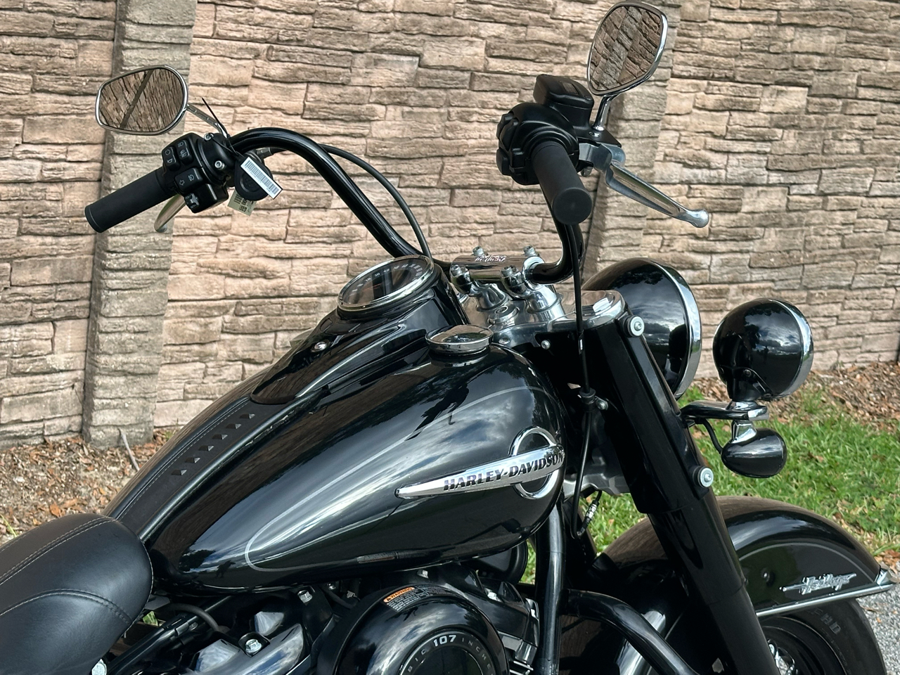 Harley-Davidson FLHC Heritage Classic  2018 Harley-Davidson FLHC Heritage Classic  2018