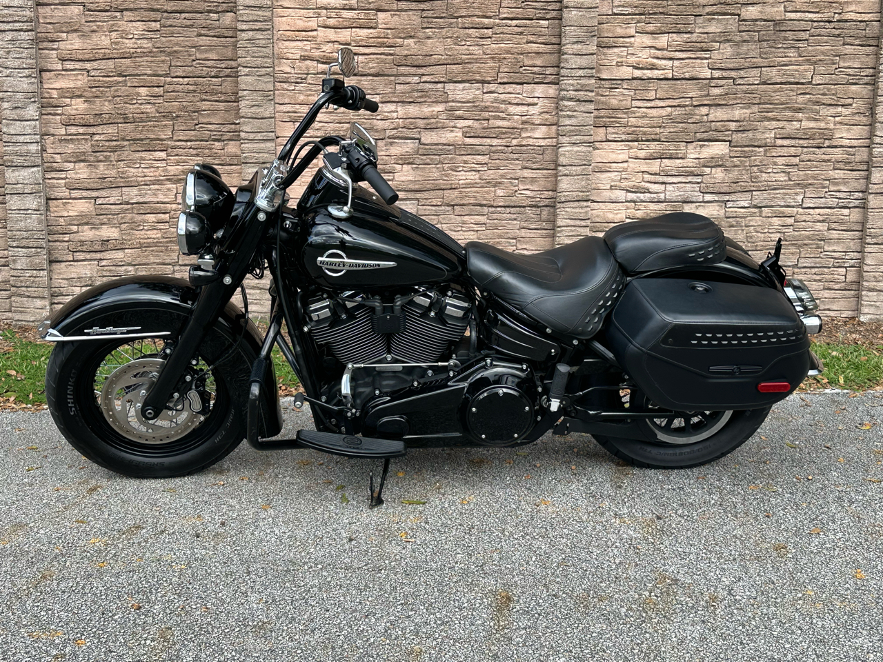 Harley-Davidson FLHC Heritage Classic  2018 Harley-Davidson FLHC Heritage Classic  2018