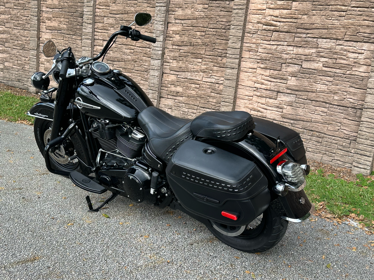 Harley-Davidson FLHC Heritage Classic  2018 Harley-Davidson FLHC Heritage Classic  2018