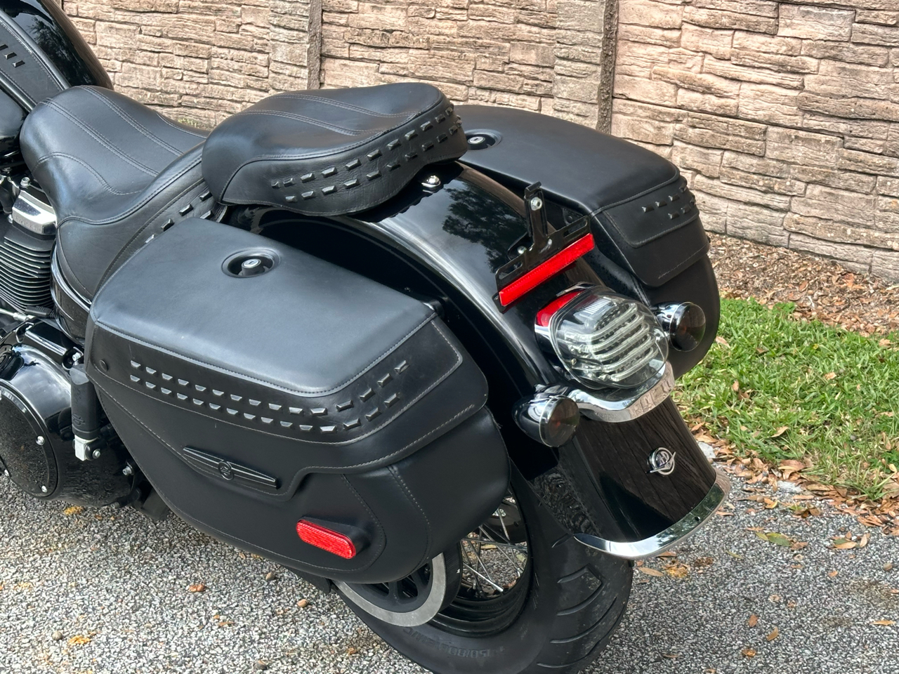 Harley-Davidson FLHC Heritage Classic  2018 Harley-Davidson FLHC Heritage Classic  2018