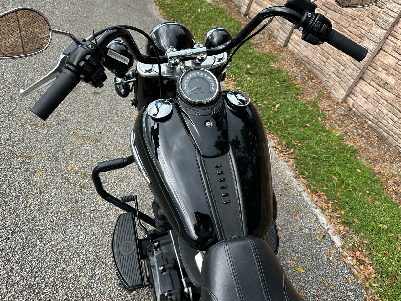 Harley-Davidson FLHC Heritage Classic  2018 Harley-Davidson FLHC Heritage Classic  2018