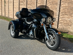 2017 Harley-Davidson FLHTCUTG 