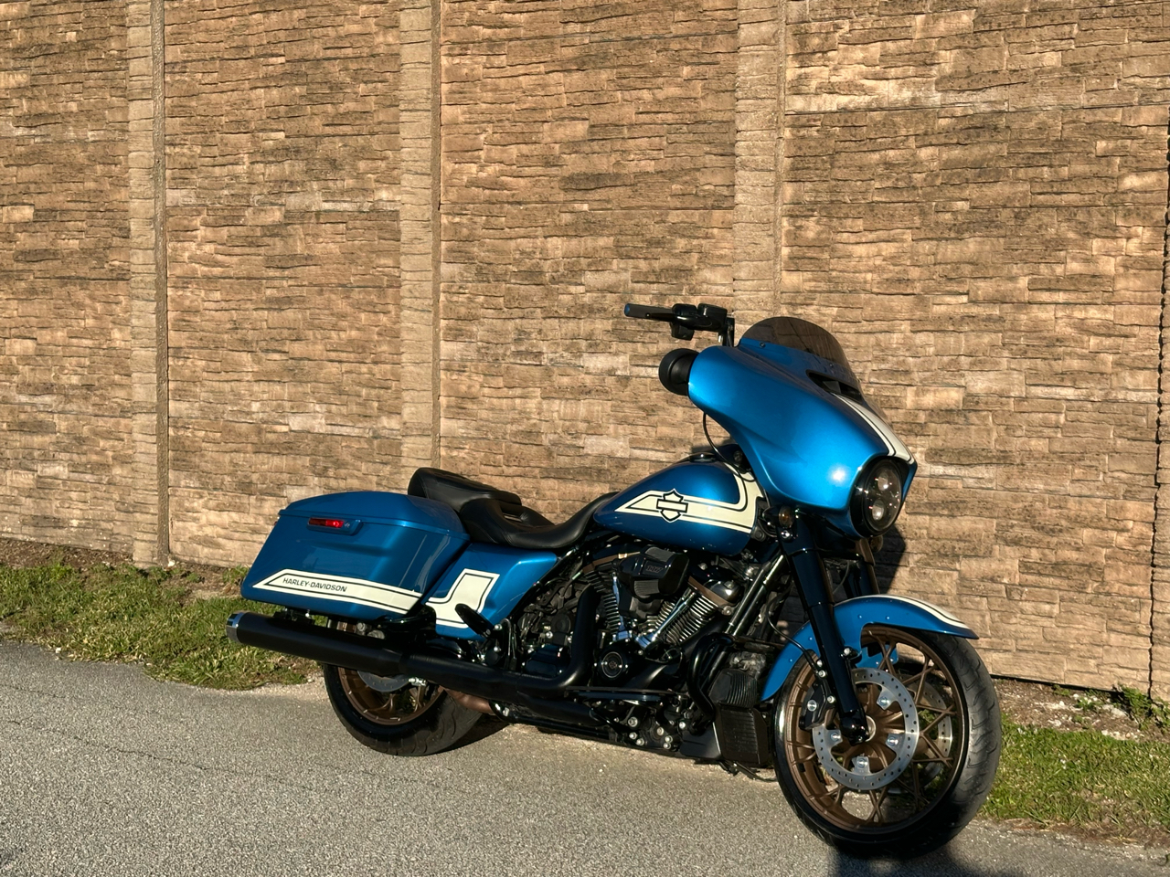 Harley-Davidson FLHXST  2023 Harley-Davidson FLHXST  2023