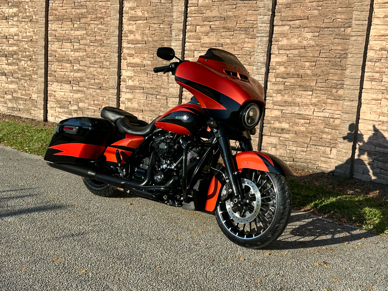 Harley-Davidson FLHXS  2019 Harley-Davidson FLHXS  2019