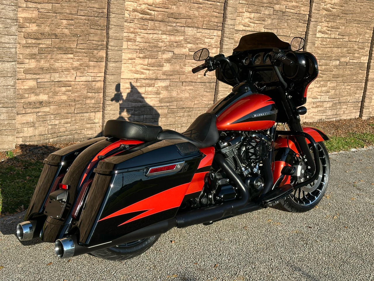 Harley-Davidson FLHXS  2019 Harley-Davidson FLHXS  2019