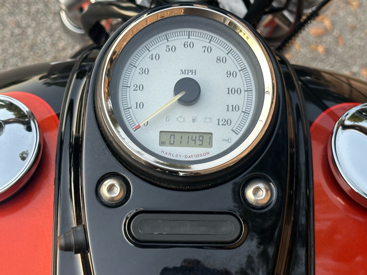 Harley-Davidson FXDWG  2011