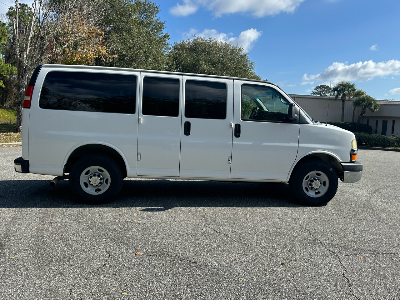 Chevrolet Express 2500 LT 2013