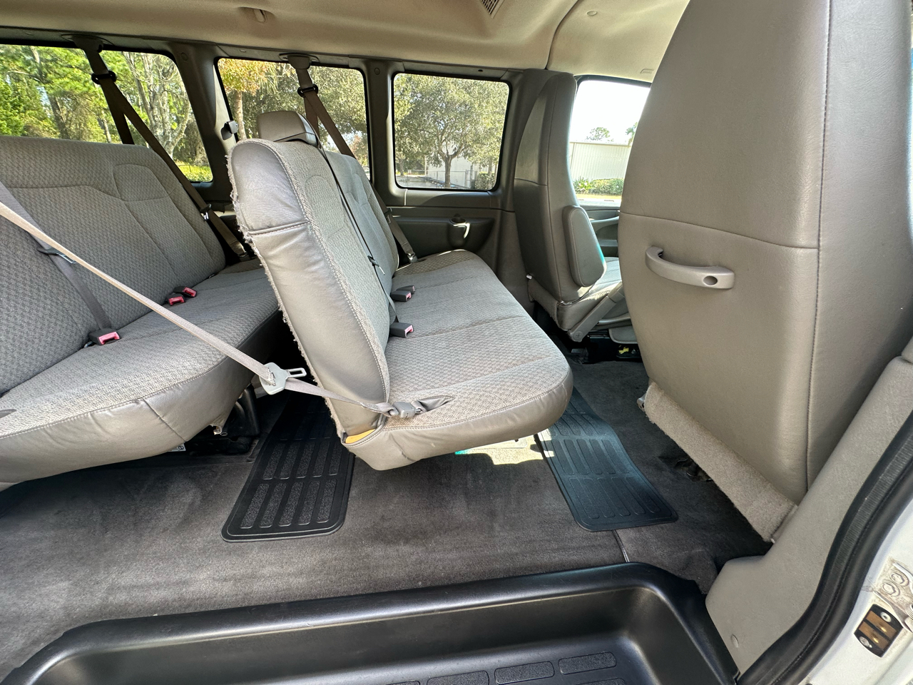 Chevrolet Express 2500 LT 2013