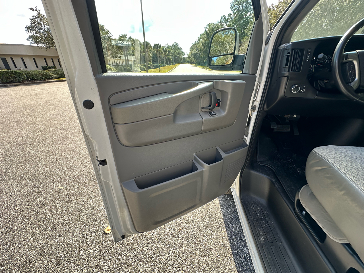 Chevrolet Express 2500 LT 2013