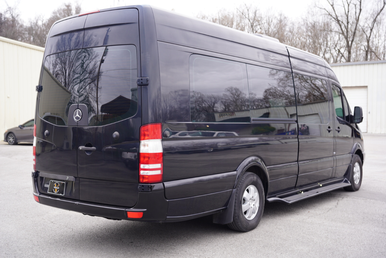 Mercedes-Benz Sprinter  2013
