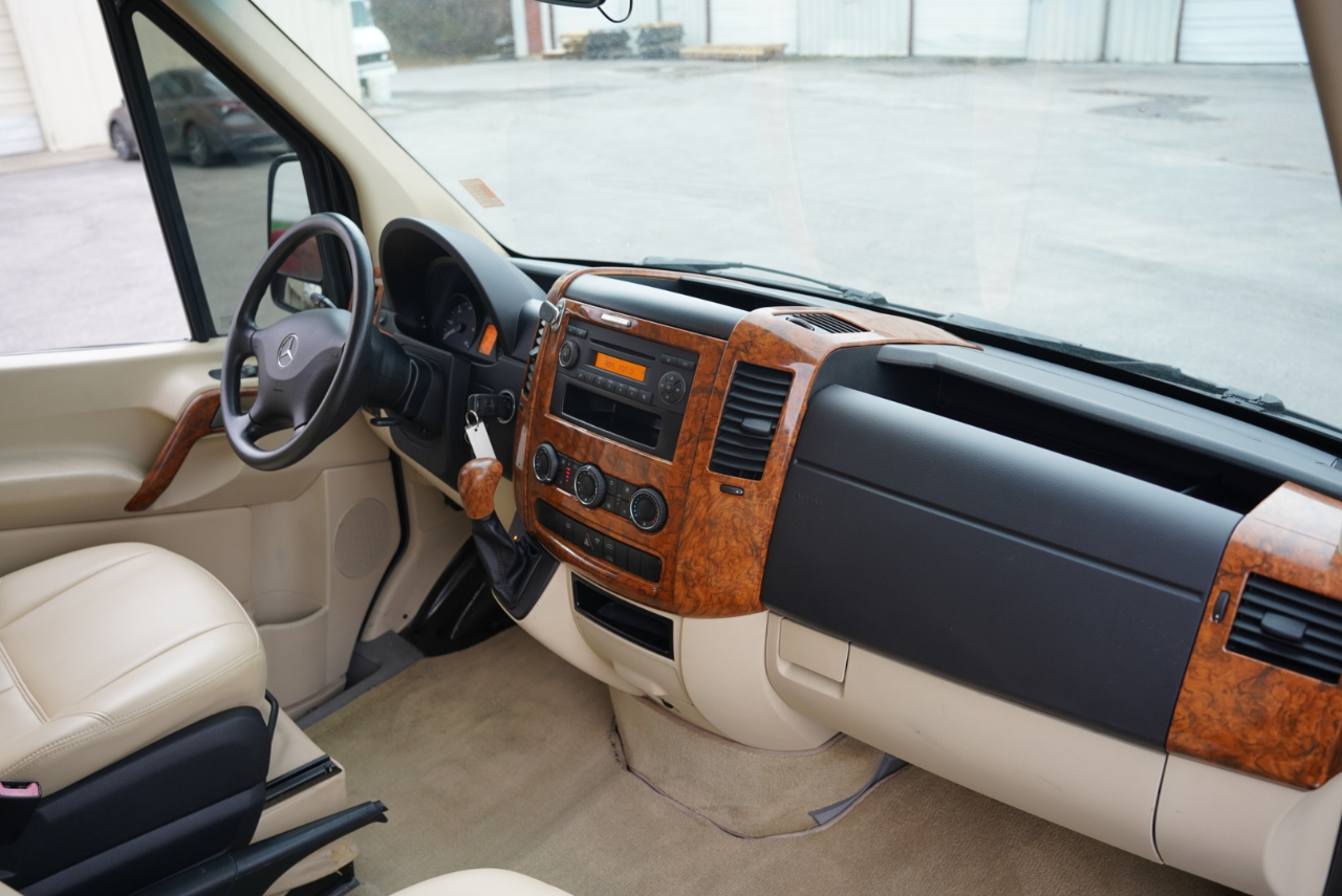 Mercedes-Benz Sprinter  2013