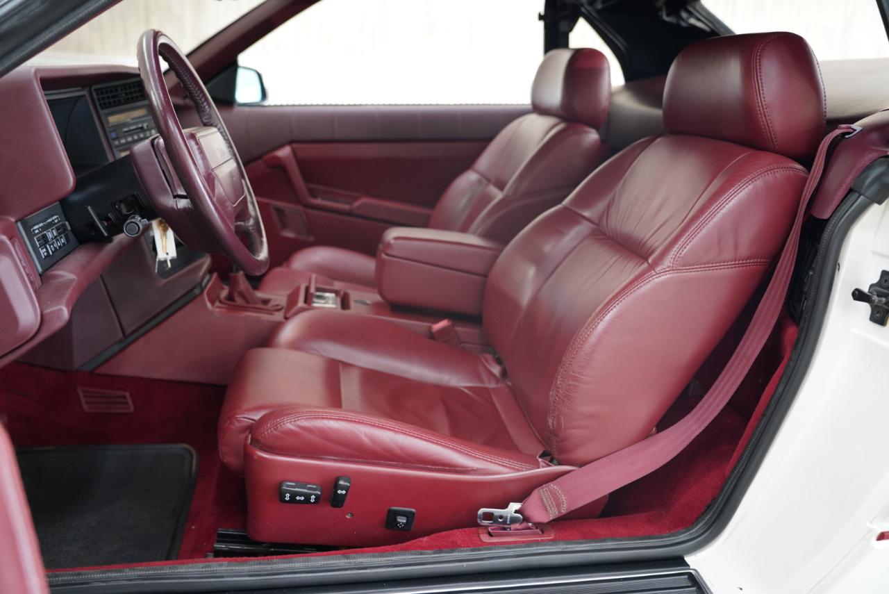 Cadillac Allante' photo 23